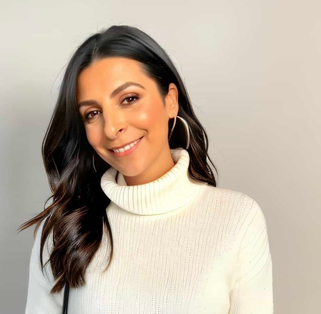 Mary Scriva Lisa Saunders